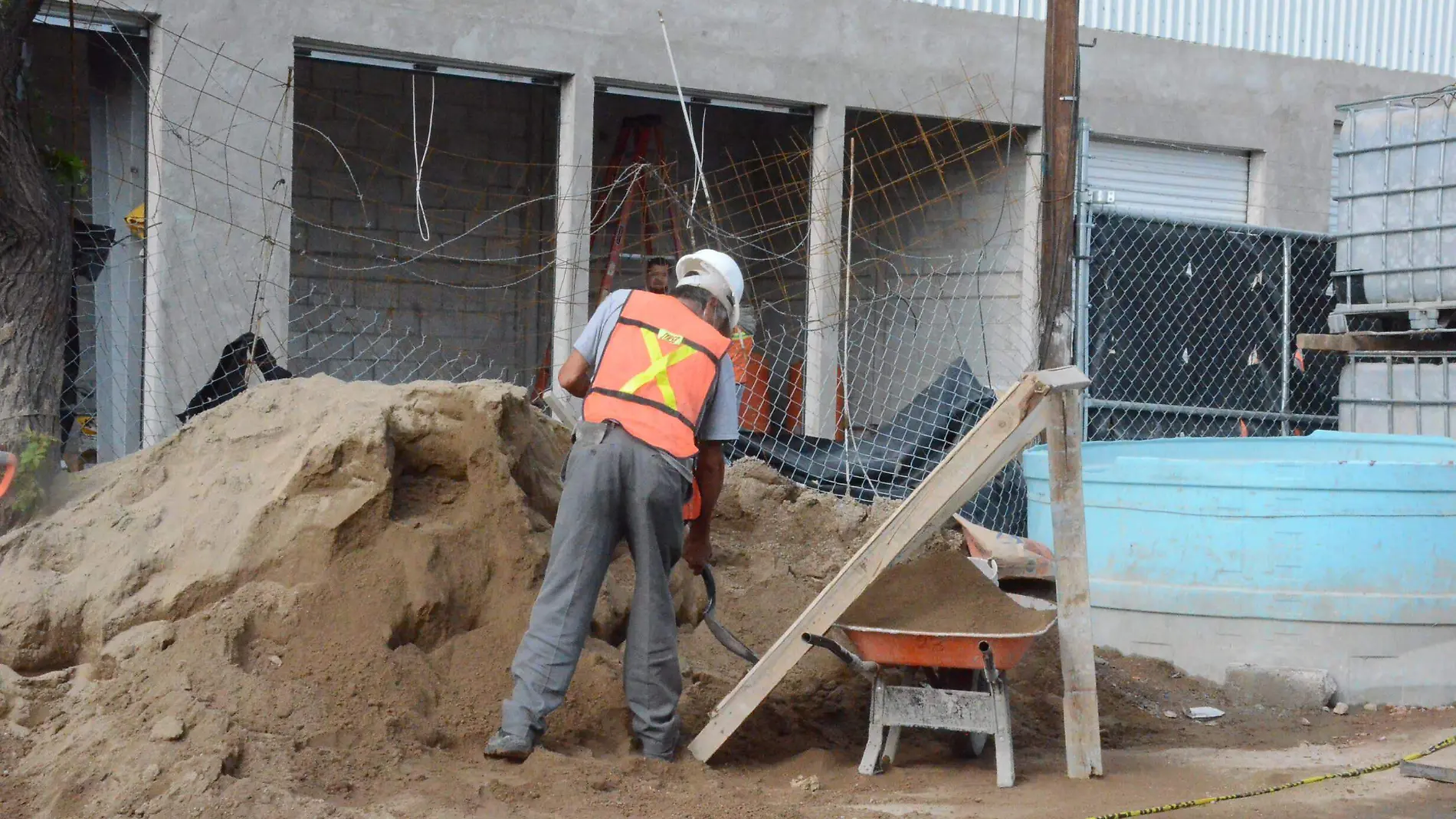 Pandemia Covid-19 gener_ secuelas en el suministro de material para la construcci_n.